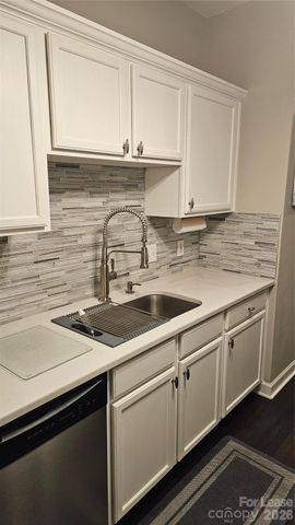 18605 Ruffner Drive 2A, Cornelius, NC 28031