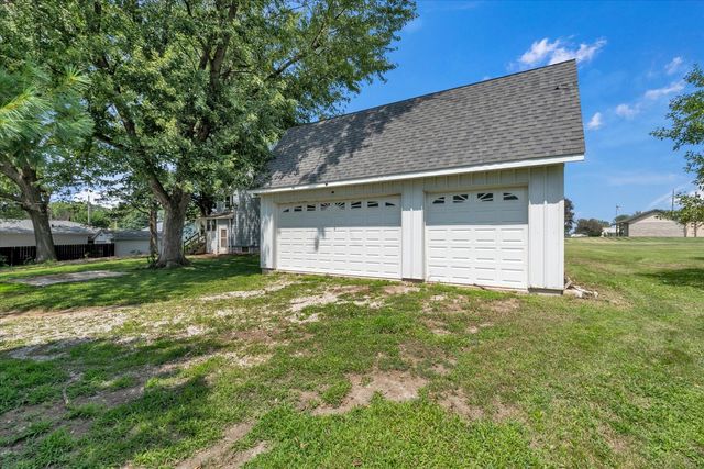 513 12th Street, Silvis, IL 61282