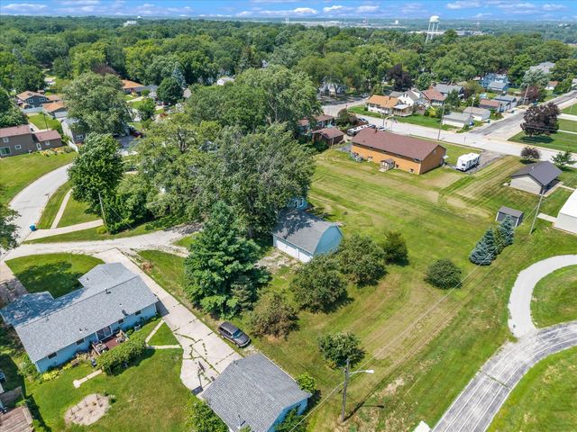 513 12th Street, Silvis, IL 61282