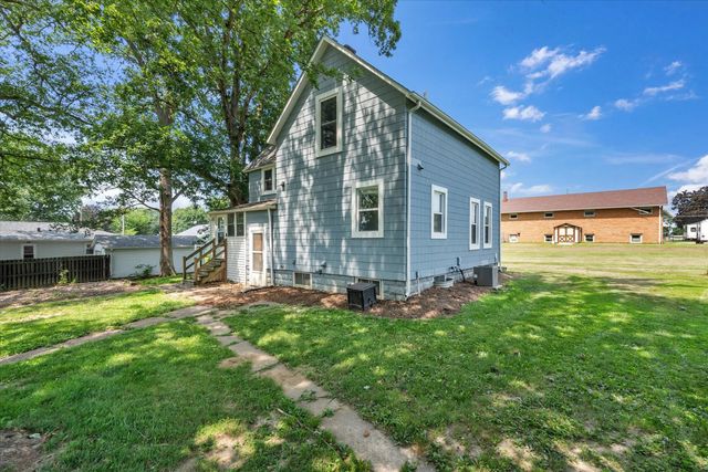 513 12th Street, Silvis, IL 61282