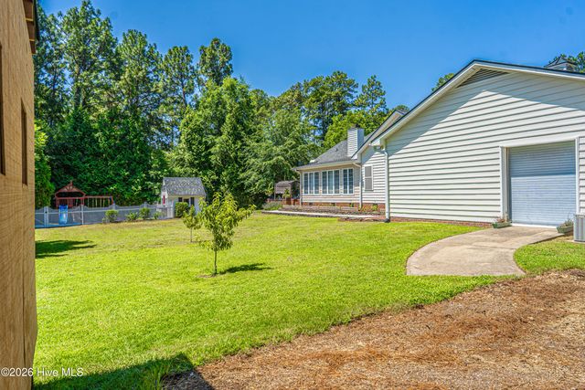 114 Bellhaven Drive, Carthage, NC 28327