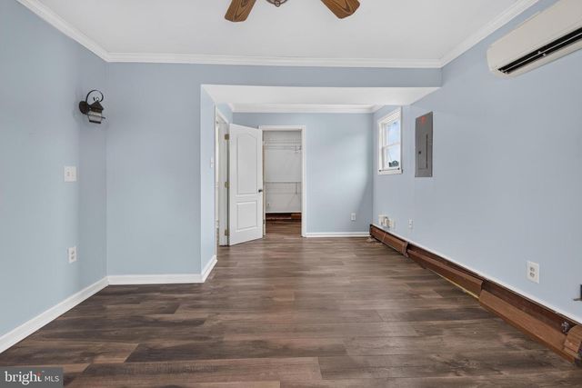 10 INDIAN RED RD, Levittown, PA 19057
