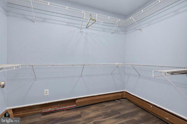 10 INDIAN RED RD, Levittown, PA 19057