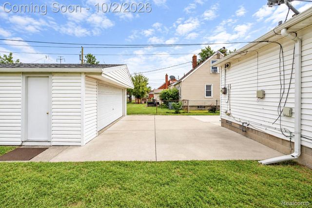 1835 10th Street, Wyandotte, MI 48192