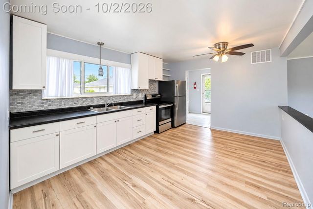 1835 10th Street, Wyandotte, MI 48192