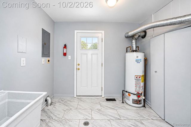 1835 10th Street, Wyandotte, MI 48192