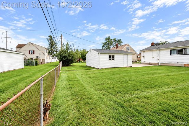 1835 10th Street, Wyandotte, MI 48192