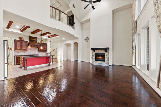 15520 Mayflower Trail, Fort Worth, TX 76262