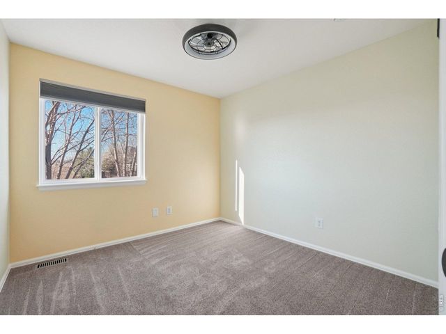 5426 Fox Run Blvd, Longmont, CO 80504