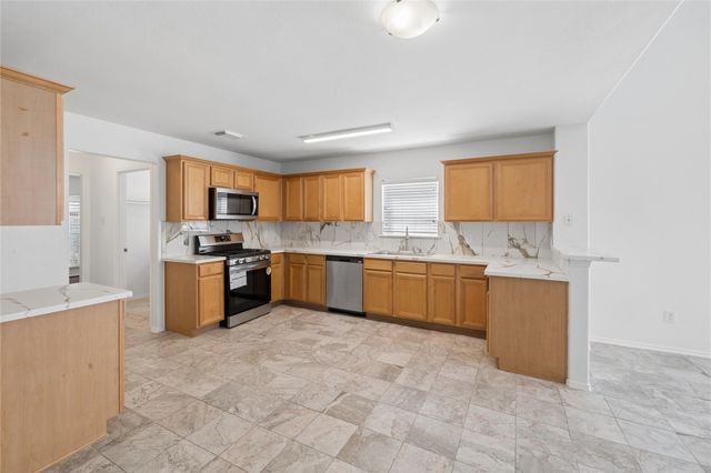 7415 Forestay Lane, Baytown, TX 77521