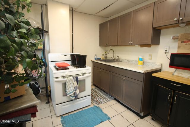 857 Livingston Avenue, Albany, NY 12206