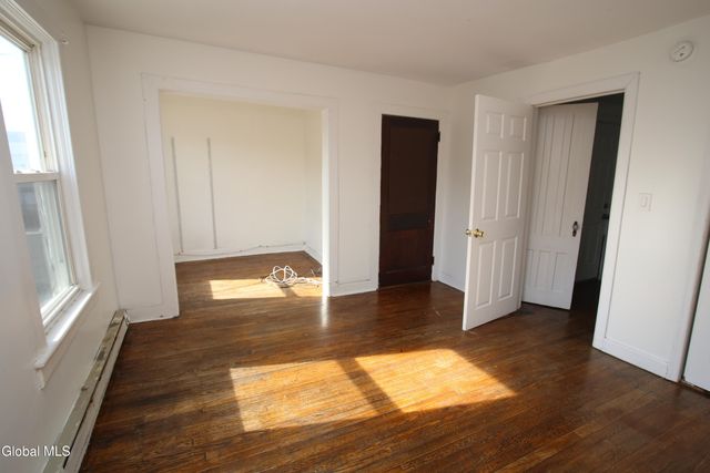 857 Livingston Avenue, Albany, NY 12206