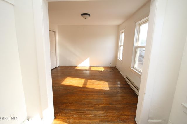 857 Livingston Avenue, Albany, NY 12206