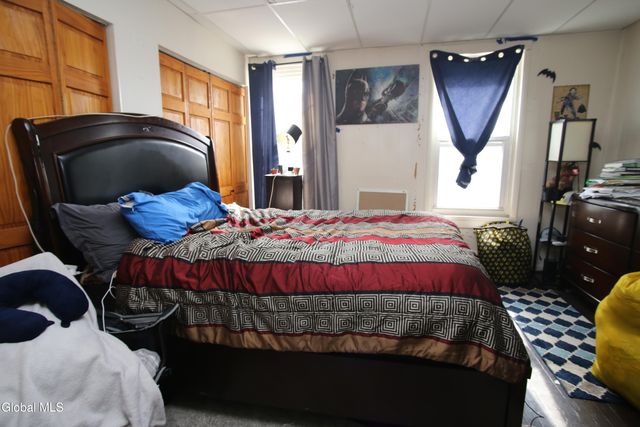 857 Livingston Avenue, Albany, NY 12206