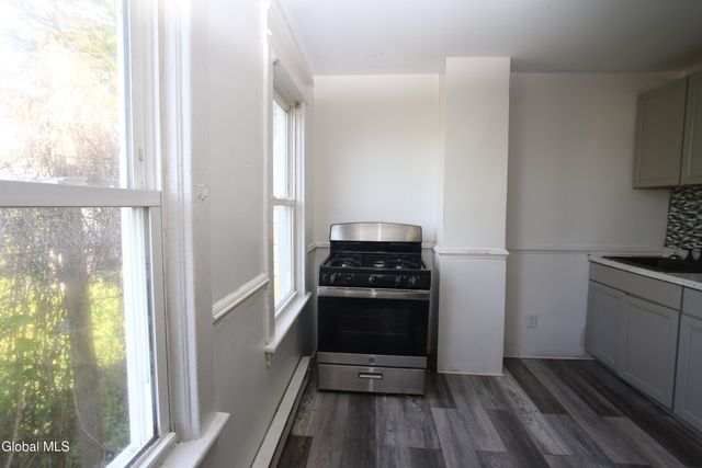 857 Livingston Avenue, Albany, NY 12206