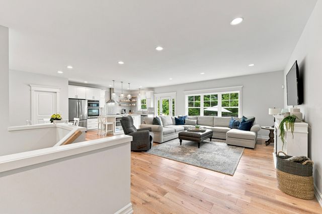 341 Parkside Lane, Douglas Vllg, MI 49406