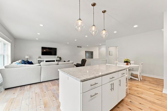 341 Parkside Lane, Douglas Vllg, MI 49406