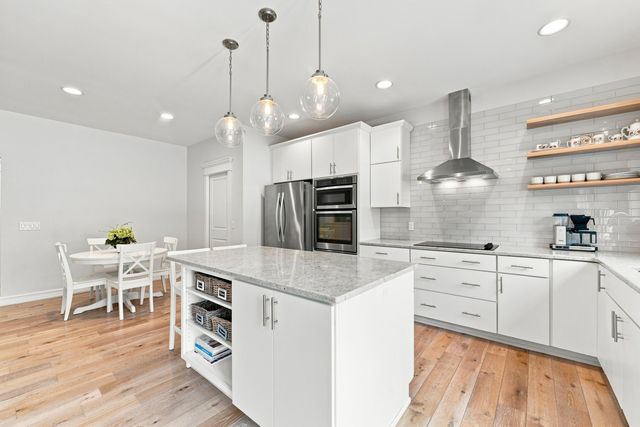 341 Parkside Lane, Douglas Vllg, MI 49406