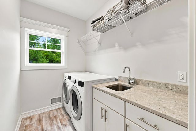 341 Parkside Lane, Douglas Vllg, MI 49406