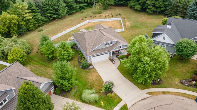 341 Parkside Lane, Douglas Vllg, MI 49406