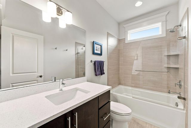 341 Parkside Lane, Douglas Vllg, MI 49406