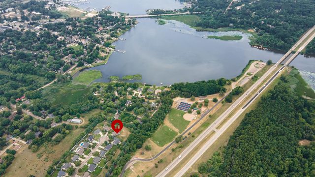 341 Parkside Lane, Douglas Vllg, MI 49406