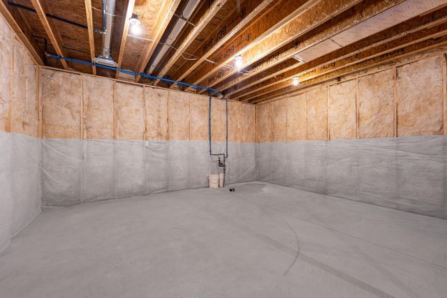 341 Parkside Lane, Douglas Vllg, MI 49406