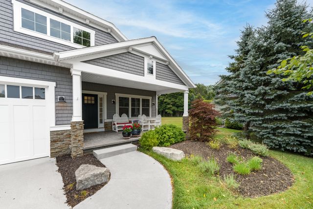 341 Parkside Lane, Douglas Vllg, MI 49406