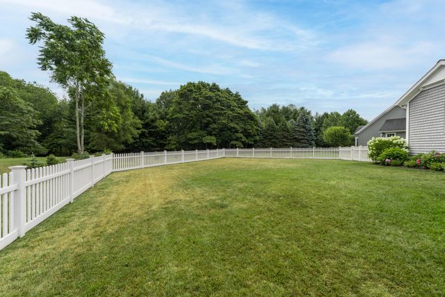 341 Parkside Lane, Douglas Vllg, MI 49406