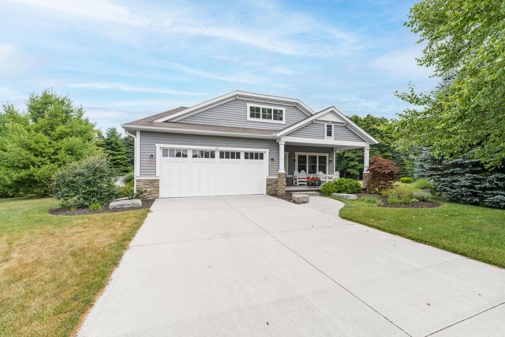 341 Parkside Lane, Douglas Vllg, MI 49406
