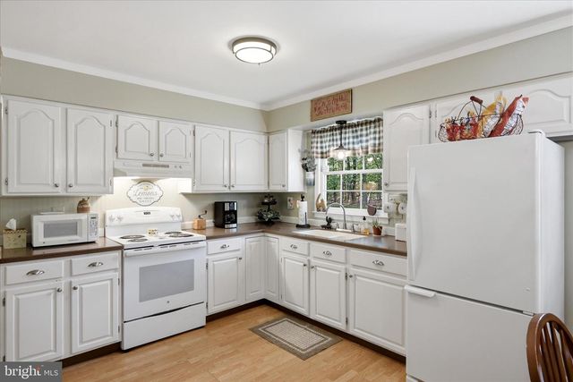 82 KINGS HILL RD, Fredericksburg, VA 22405