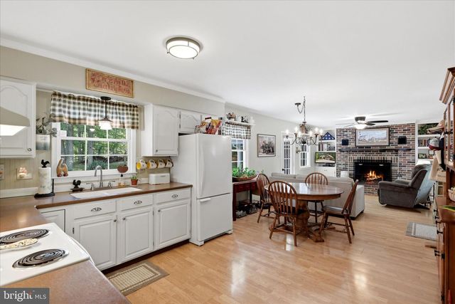 82 KINGS HILL RD, Fredericksburg, VA 22405