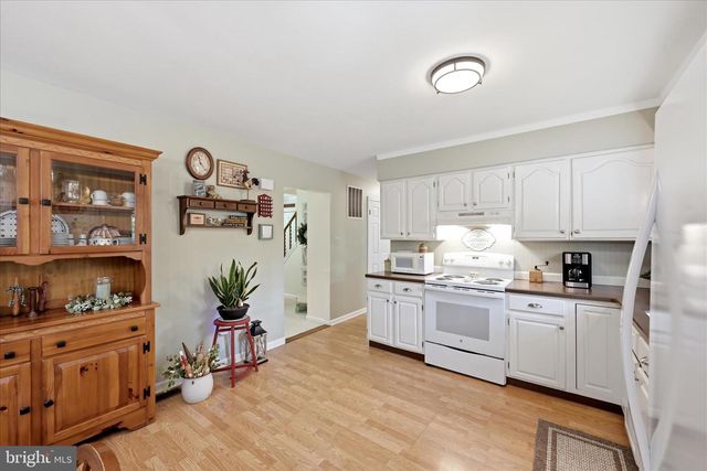 82 KINGS HILL RD, Fredericksburg, VA 22405