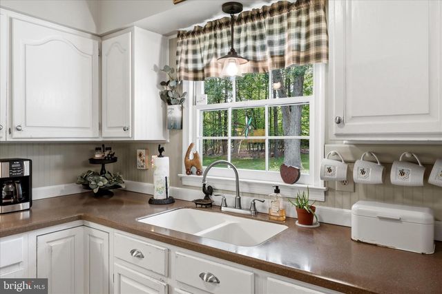 82 KINGS HILL RD, Fredericksburg, VA 22405
