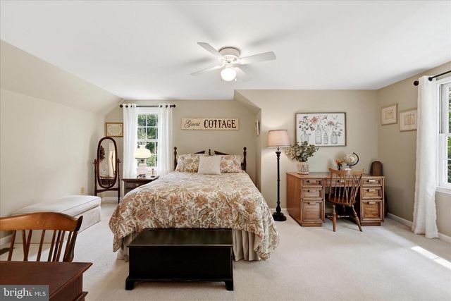 82 KINGS HILL RD, Fredericksburg, VA 22405