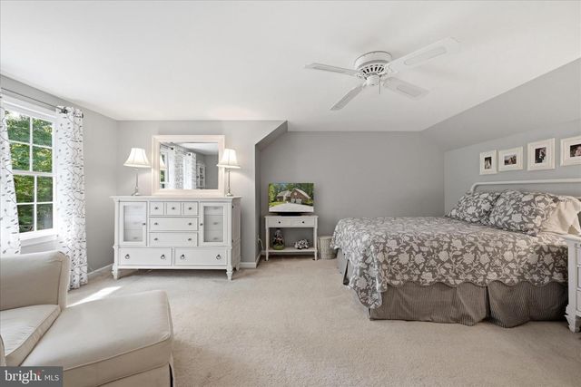 82 KINGS HILL RD, Fredericksburg, VA 22405