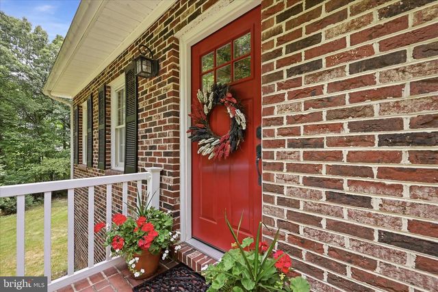 82 KINGS HILL RD, Fredericksburg, VA 22405