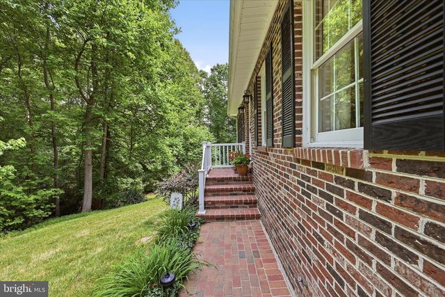 82 KINGS HILL RD, Fredericksburg, VA 22405