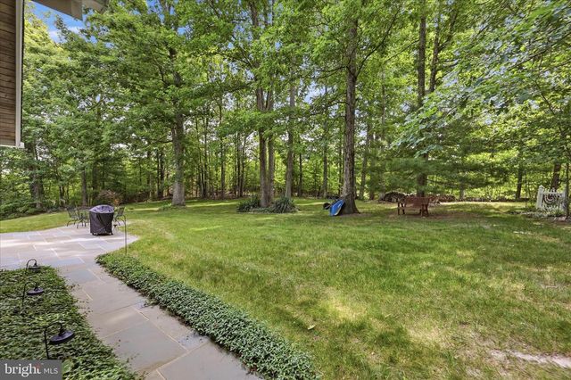 82 KINGS HILL RD, Fredericksburg, VA 22405
