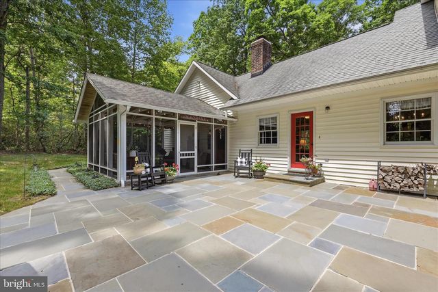 82 KINGS HILL RD, Fredericksburg, VA 22405