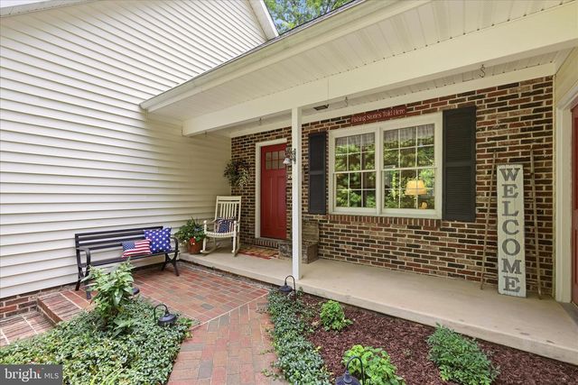 82 KINGS HILL RD, Fredericksburg, VA 22405
