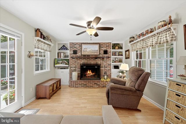 82 KINGS HILL RD, Fredericksburg, VA 22405