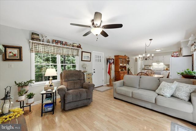 82 KINGS HILL RD, Fredericksburg, VA 22405