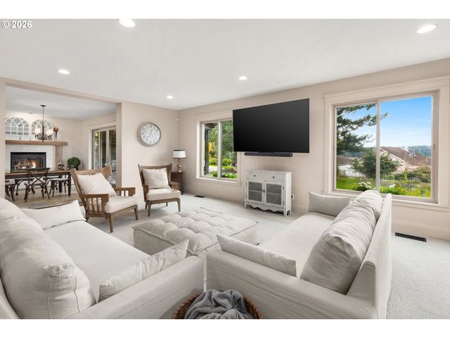 2520 Se ELLSWORTH Rd, Vancouver, WA 98664