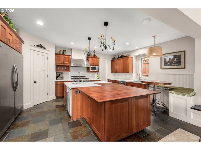 2520 Se ELLSWORTH Rd, Vancouver, WA 98664