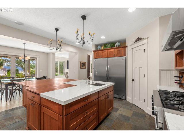 2520 Se ELLSWORTH Rd, Vancouver, WA 98664