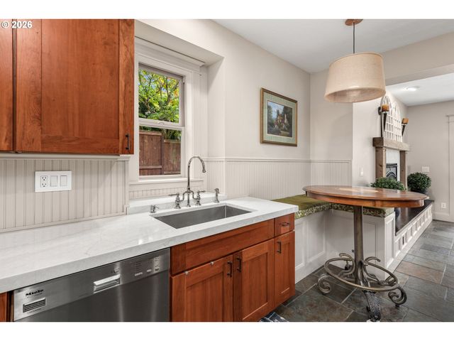 2520 Se ELLSWORTH Rd, Vancouver, WA 98664
