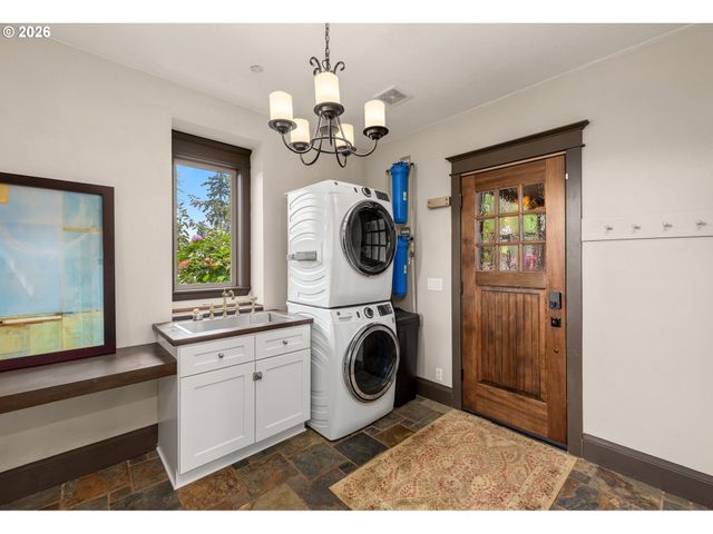 2520 Se ELLSWORTH Rd, Vancouver, WA 98664