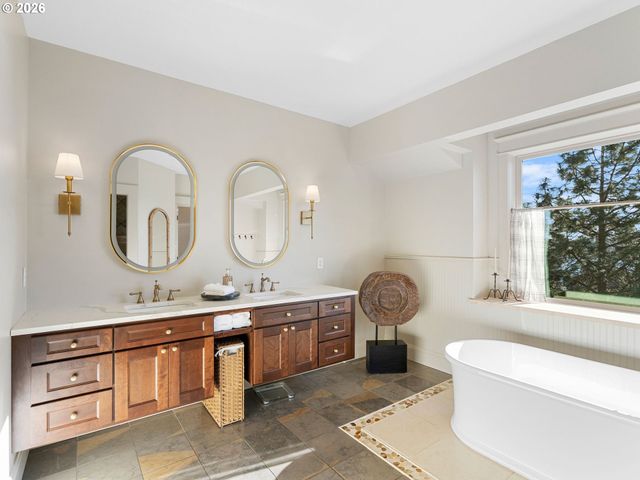 2520 Se ELLSWORTH Rd, Vancouver, WA 98664