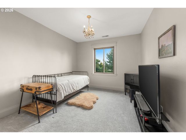 2520 Se ELLSWORTH Rd, Vancouver, WA 98664